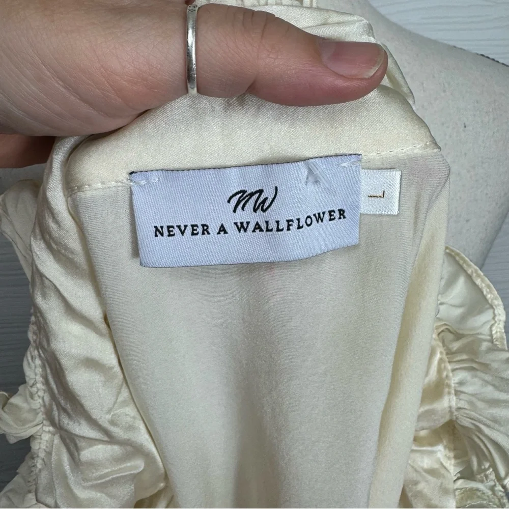 Never a Wallflower Saint & Sinner Cream Ruffled Tie Neck Silk Blouse‎